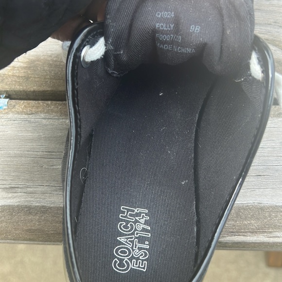 Coach - Picture 10 of 10